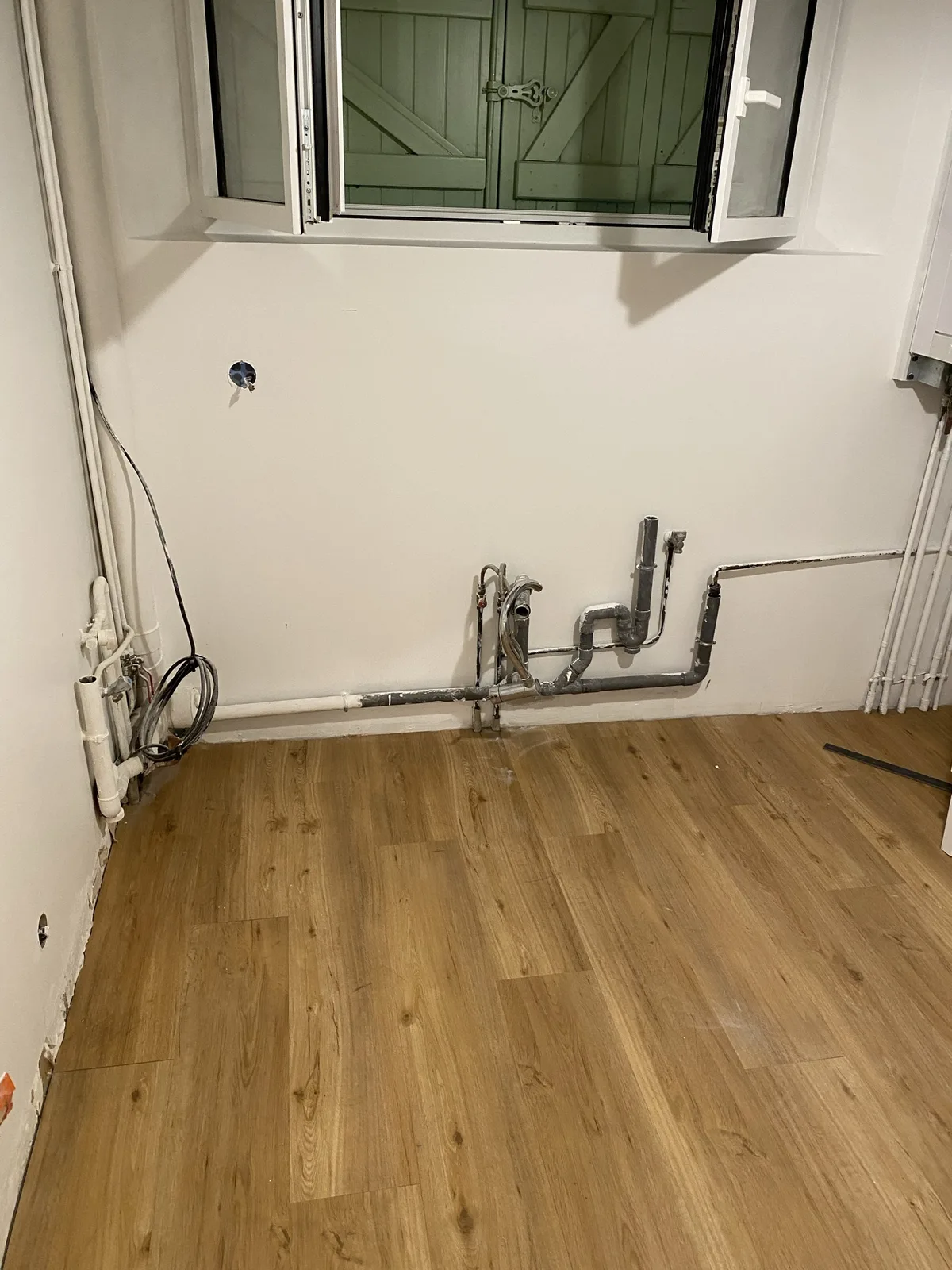 Sol PVC posé au rez-de-chaussée de la maison à Sèvres