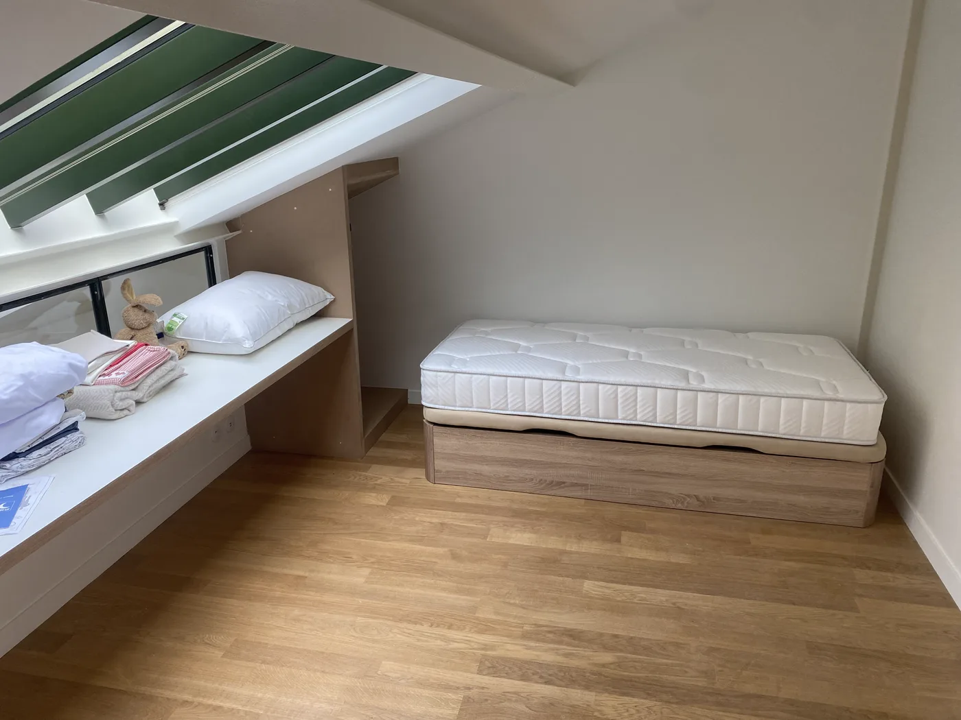 Bureau et chambre d'amis au deuxième étage, atelier Paris 14e