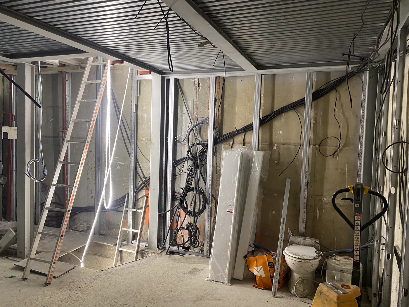 Vue d'ensemble du chantier en cours de structure, Paris 14e